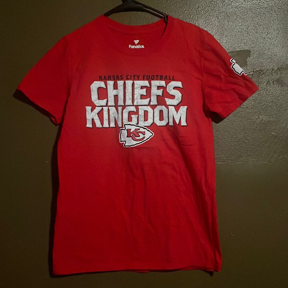 Fanatics NFL KC Chiefs Kingdom Red Short-sleeve Tee / Size Small
